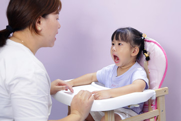 小孩說話晚怎么訓練？